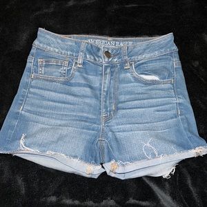 American Eagle ~ cute light wash denim high rise shorts